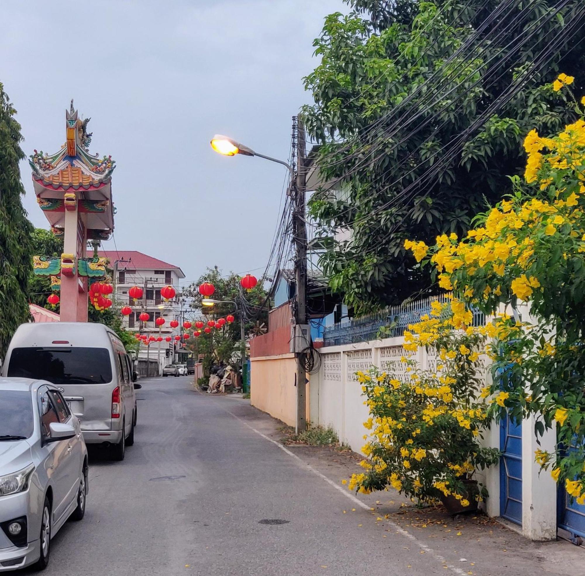 V House Hotel Phra Nakhon Si Ayutthaya Ngoại thất bức ảnh
